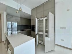 J Gateway (D22), Condominium #445588181